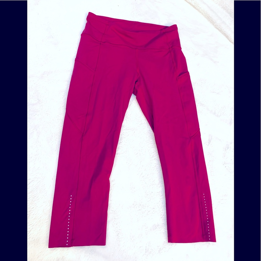 EUC Lululemon Fast and Free style 21 in size 8